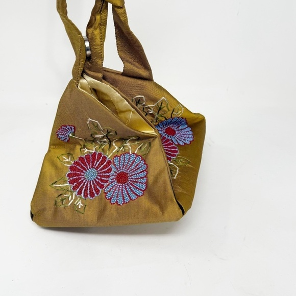 Vintage Green Satin Embroidered Asian Theme Triangle 3D Purse Bag Satchel Lined - Picture 3 of 7